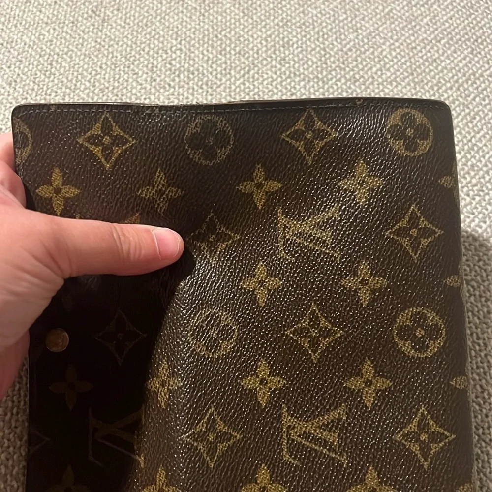 Authentic Vintage Louis Vuitton Sarah wallet MI0983